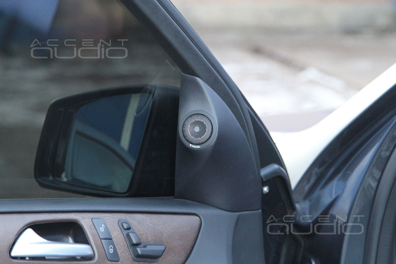 Подиумы под твитеры Focal в Mercedes-Benz ML