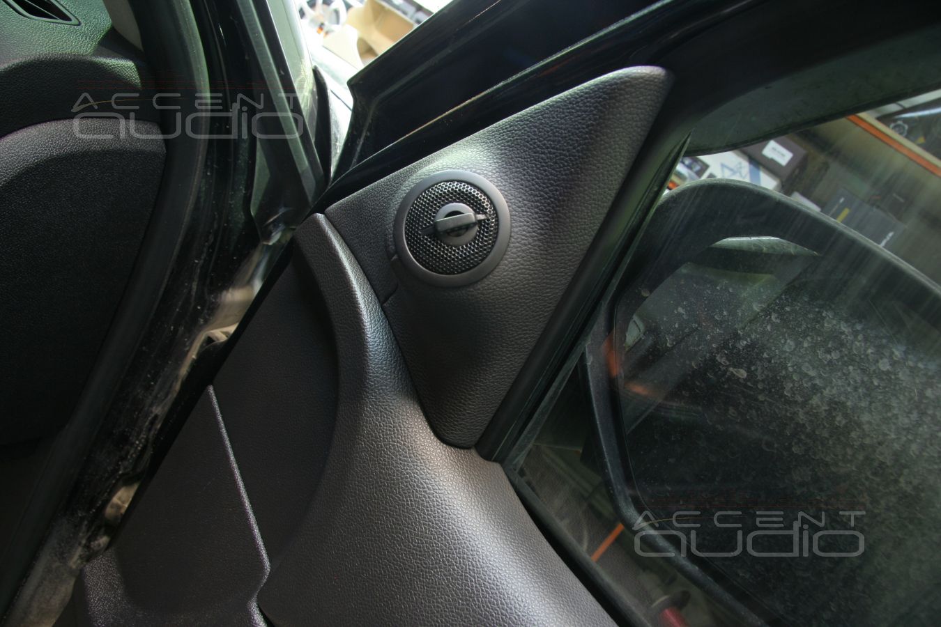 Установка динамиков Boston Acoustics в Chevrolet Tahoe