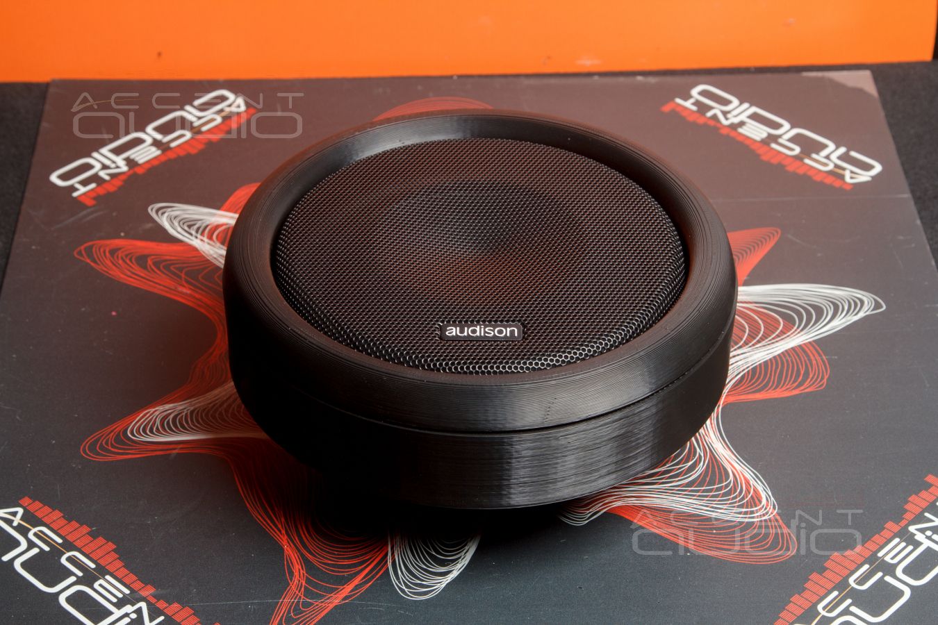 Лучший сабвуфер для Smart Fortwo