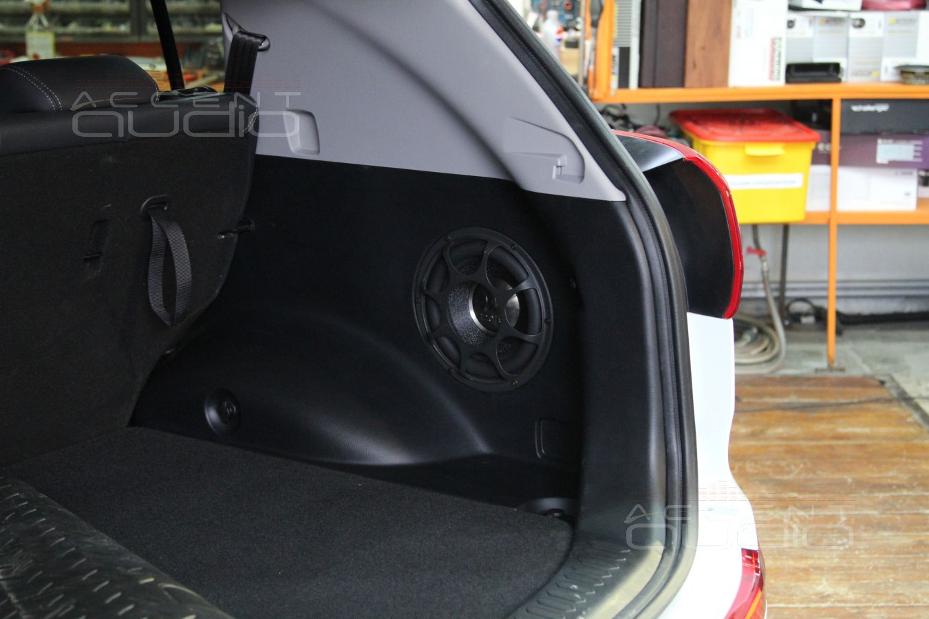 Замена сабвуфера в Kia Sportage