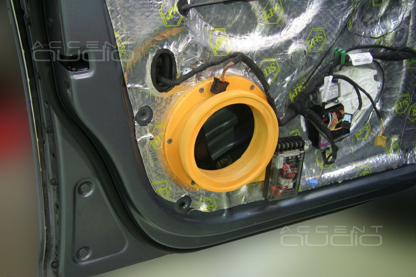 Особенности установки акустики в Volkswagen Jetta