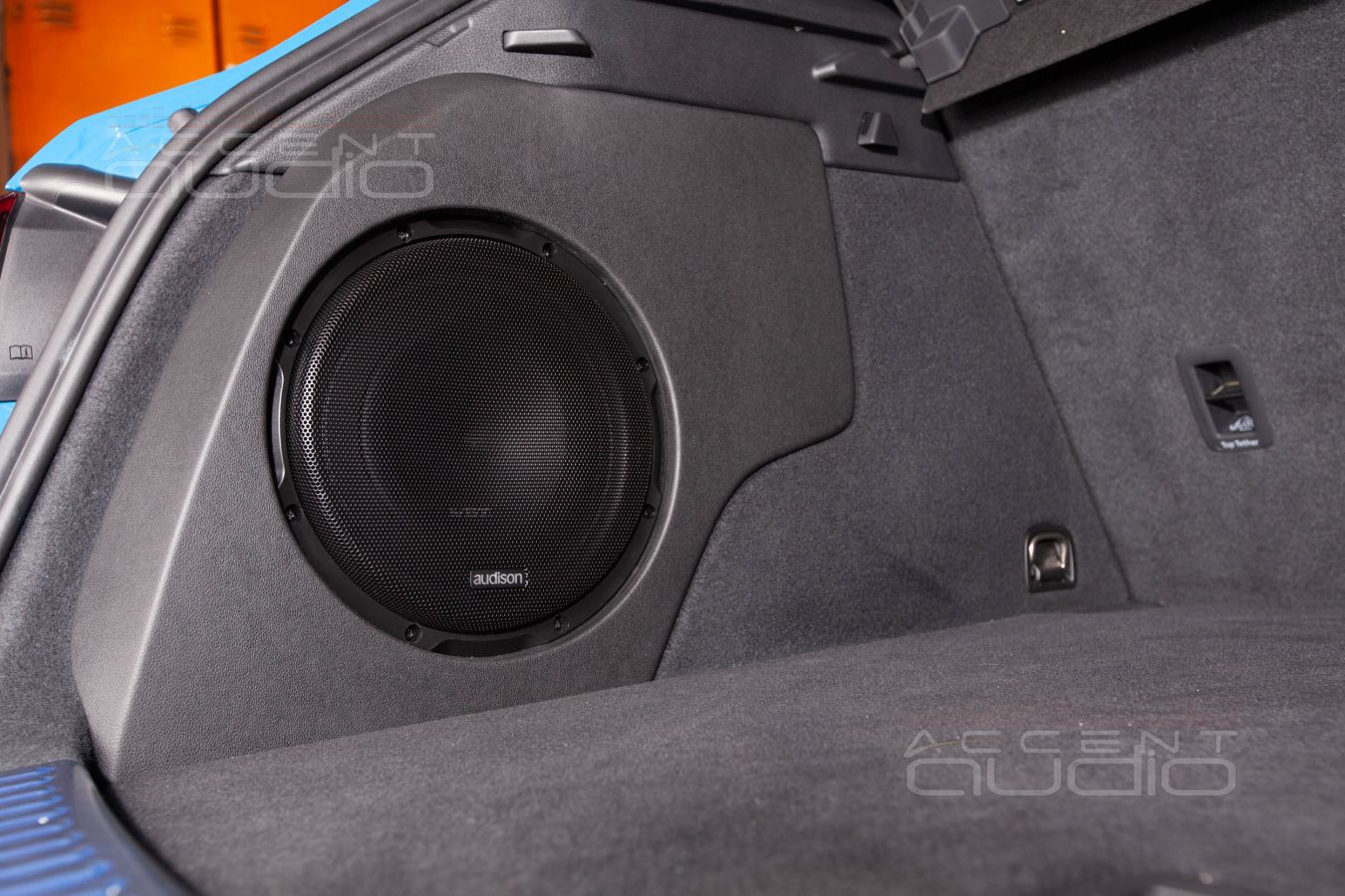 Сабвуфер-стелс специально для нового Audi A3