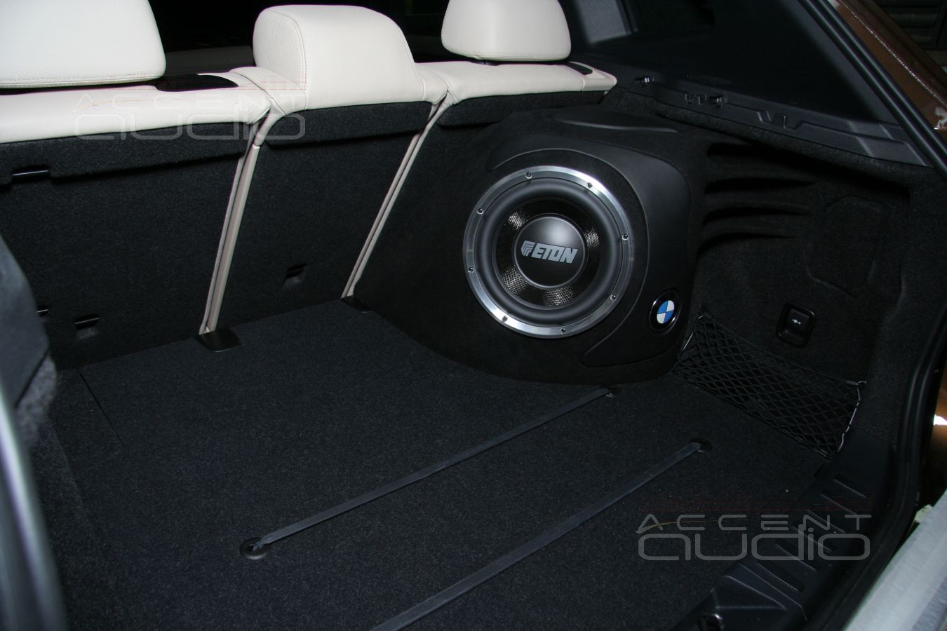 Съемный сабвуфер-стелс Eton для BMW X1