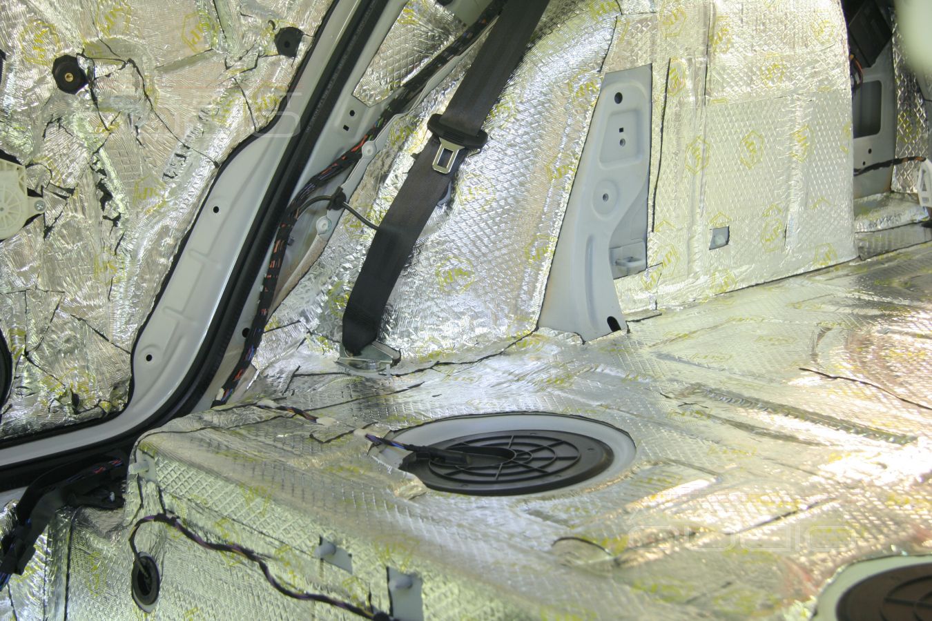 Полная шумоизоляция Volkswagen Tiguan