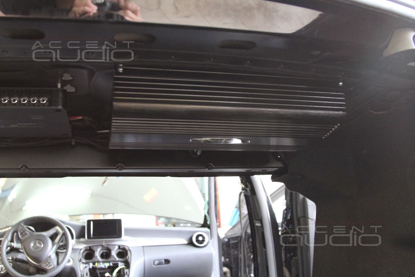 Модернизация штатной аудиосистемы в Mercedes-Benz ML W205:установка усилителей