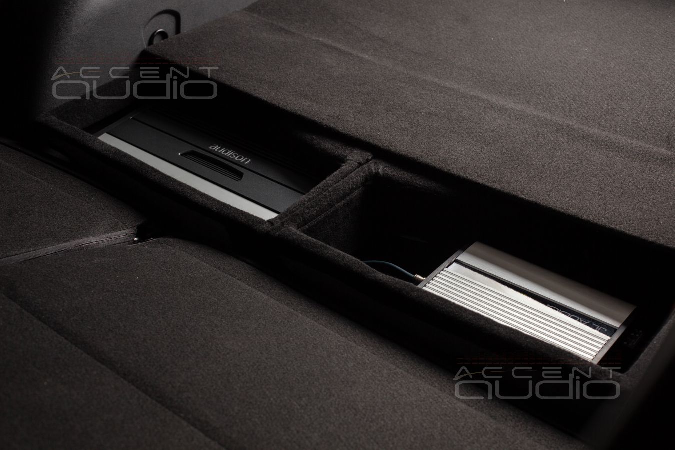 Установка усилителей Audison SRx 2S.1 и JLAudio JX 100\1D в подполье багажного отсека