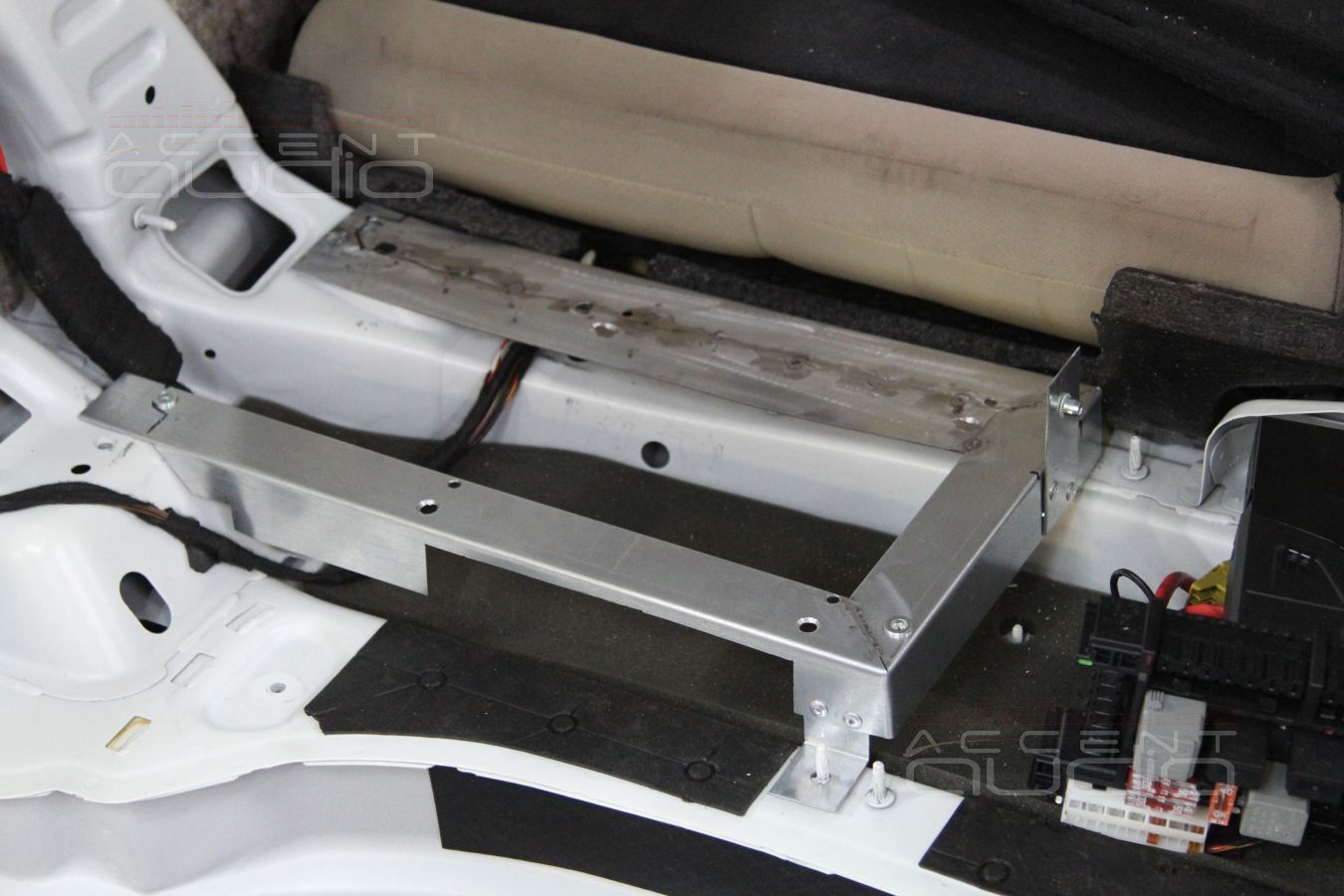 Mercedes GLK и Цифровой процессор JBL ms-8: новое решение