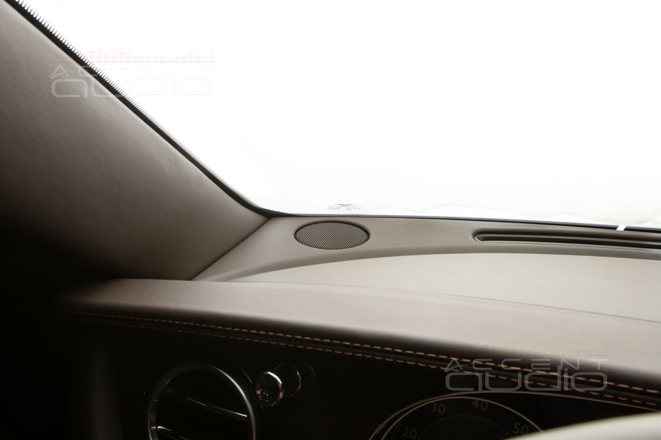 Торпеда Bentley Continental GT специально для твитеров Brax ?