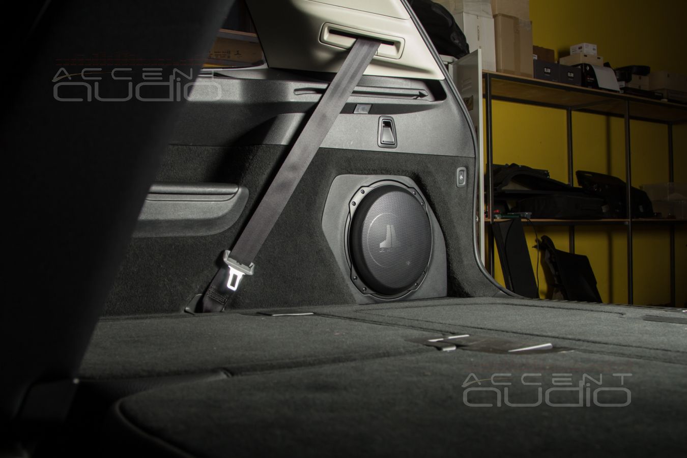 2023 Update: встроенный сабвуфер-стелс для семиместного Volvo XC90
