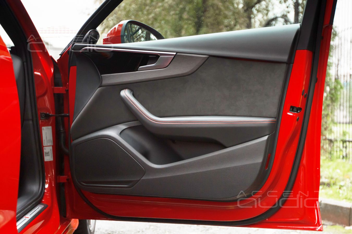 Аудиоподготовка-шумоизоляция дверей Audi A4 Avant 2021 и установка акустики Brax