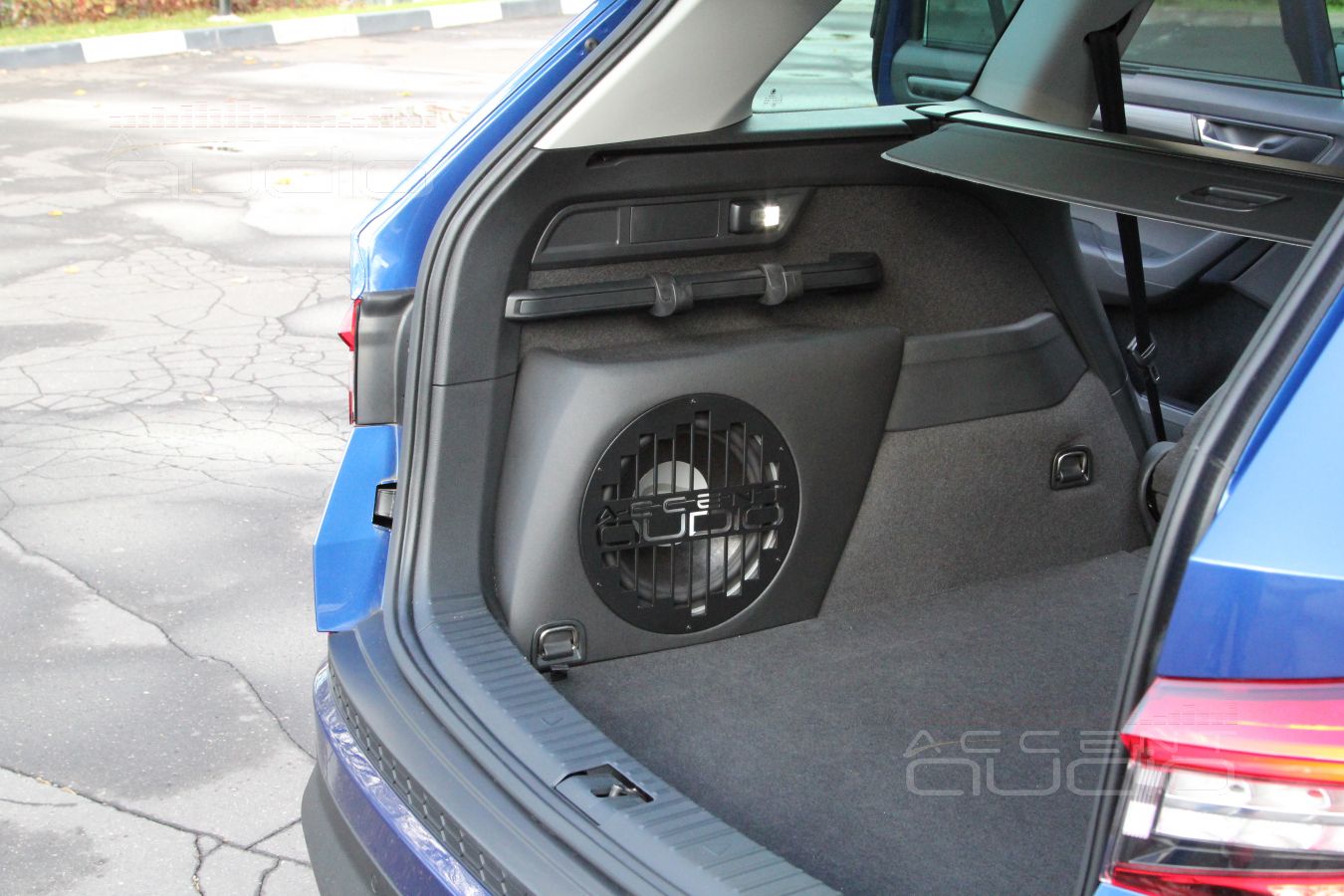 Сабвуфер-стелс: не столько для Kodiaq, сколько для Rainbow 10 Profi line