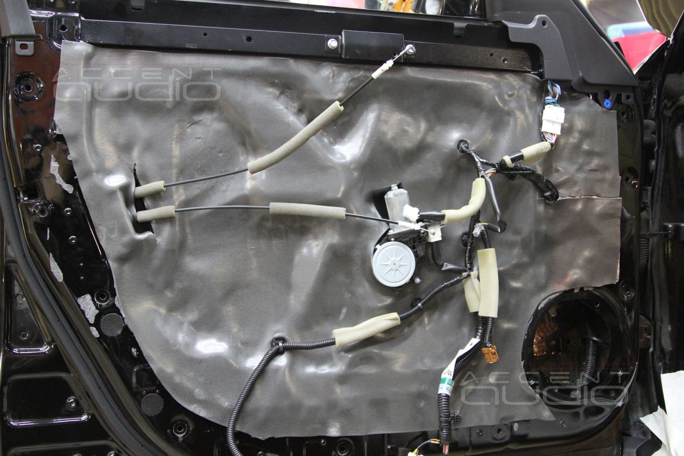 Шумоизоляция Infiniti FX35: теплоизоляционный слой