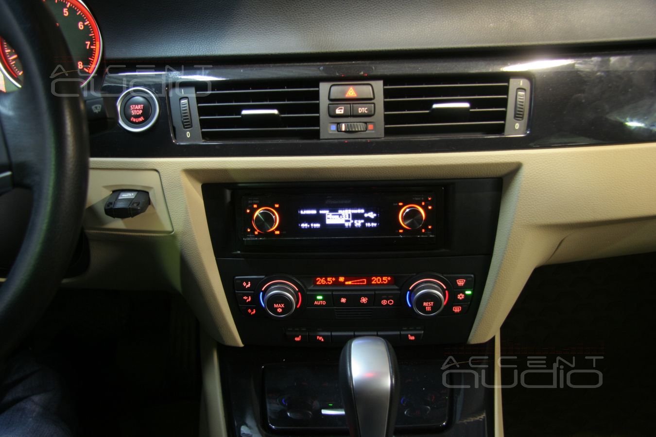 Pioneer DEX-P99RS в BMW 330i E90