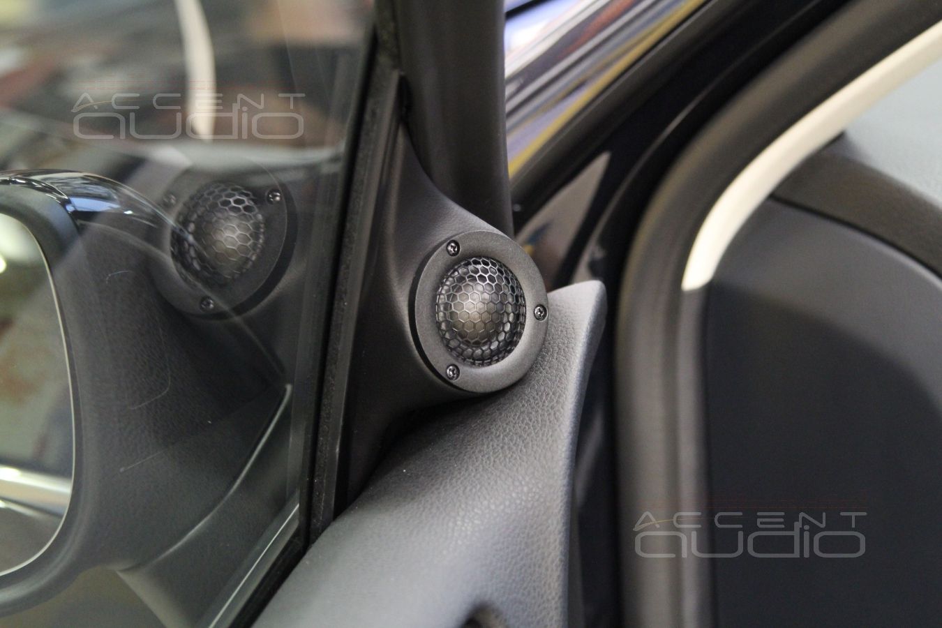 Акустика ScanSpeak в Touareg NF