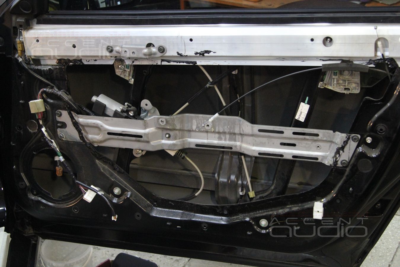 Nissan GT-R - теперь не самый шумный. Полная шумоизоляция.