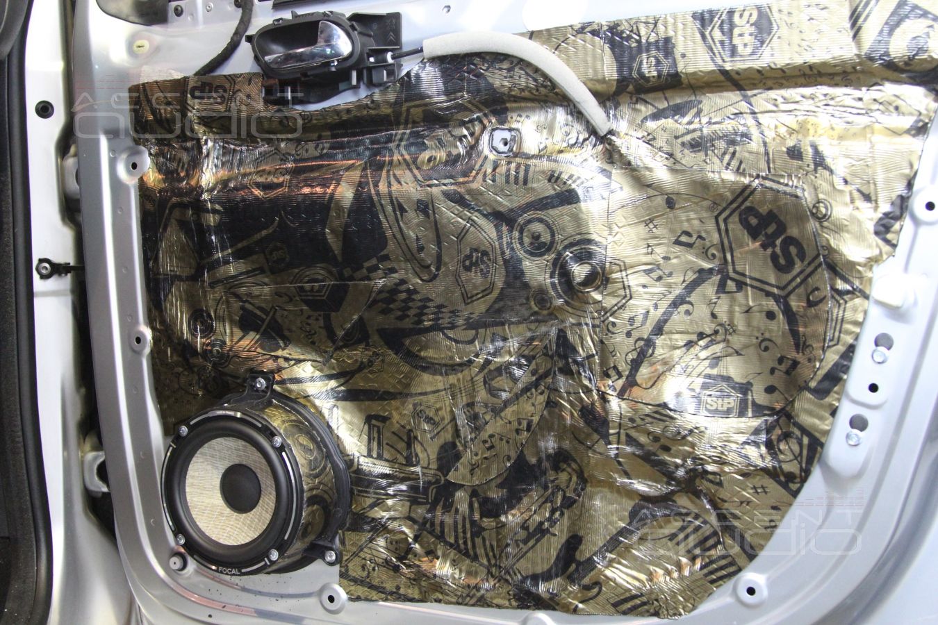 Citroen Berlingo теперь стал на класс выше: шумоизоляция и аудиосистема