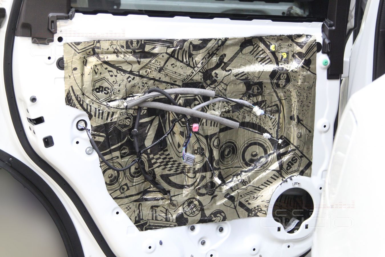 Шумоизоляция дверей Acura MDX