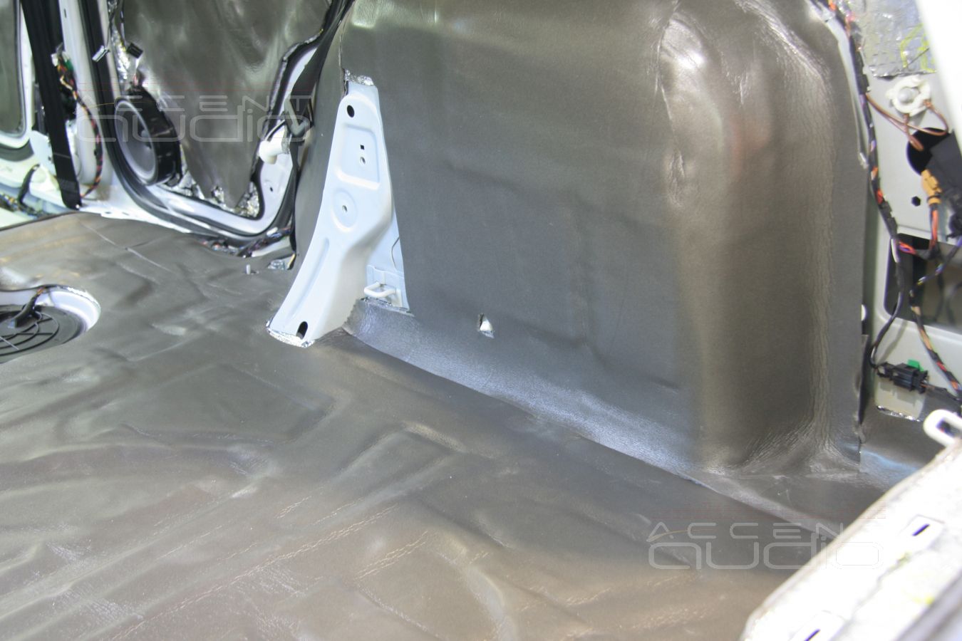 Полная шумоизоляция Volkswagen Tiguan