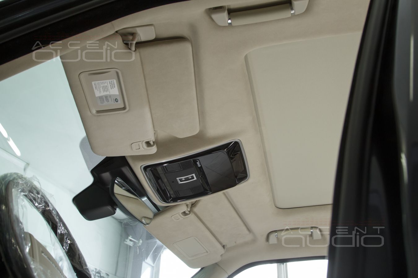 Крыша в алькантару – это же Range Rover !