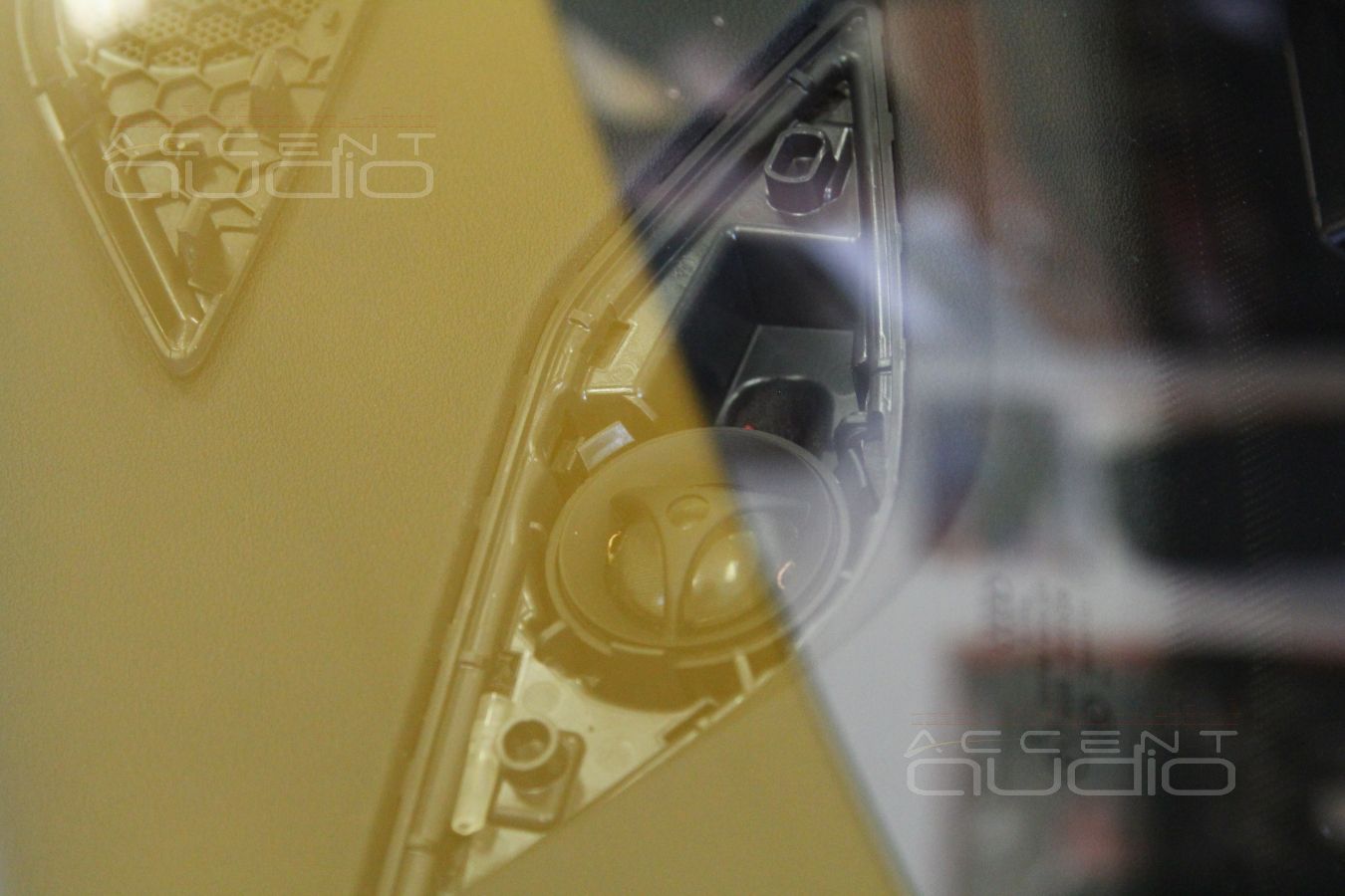 Установка акустики Morel