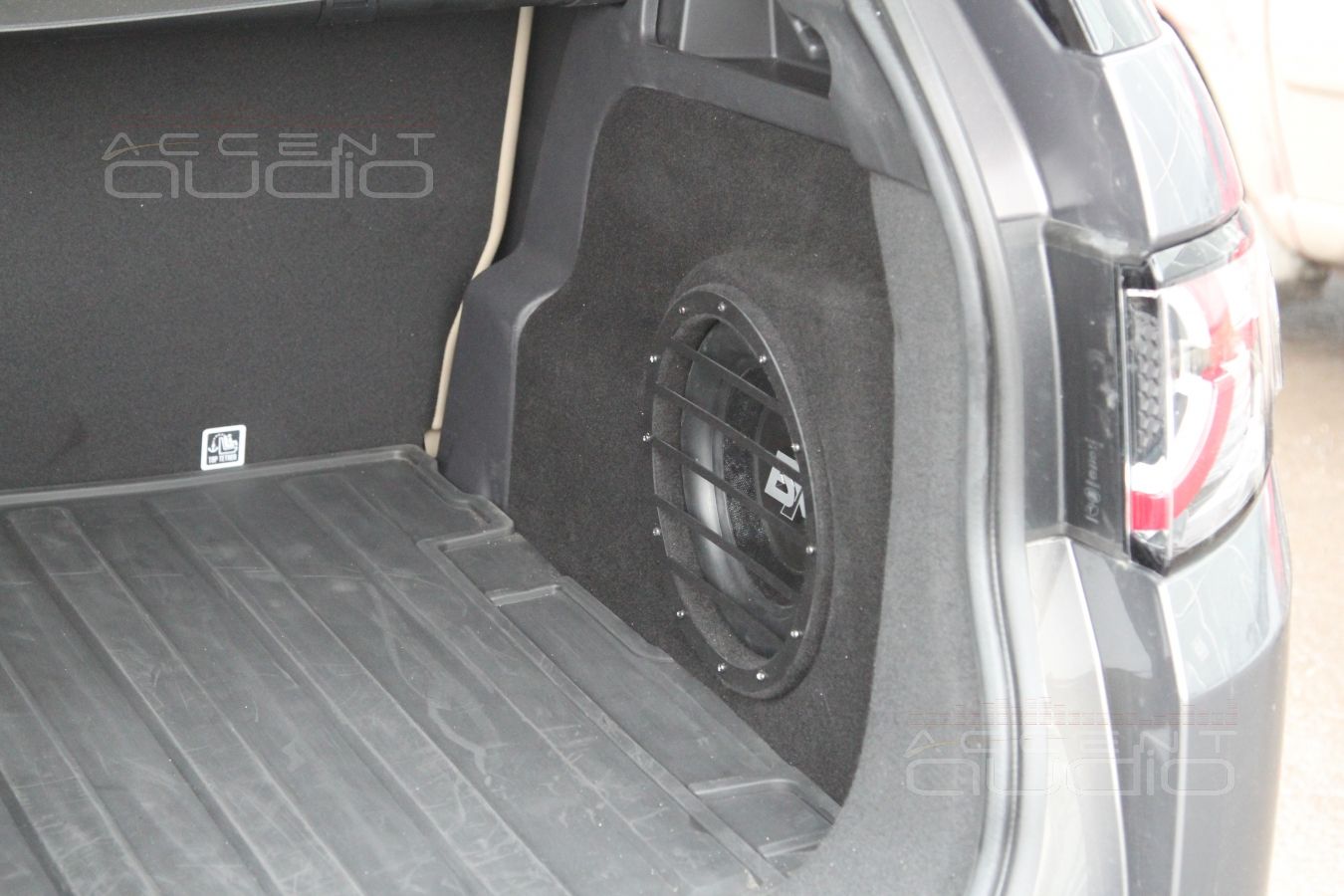 Выбор компонентов аудиосистемы в LandRover Discovery Sport