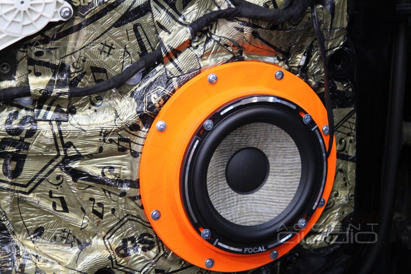 Установка трехкомпонентной акустики в Audi A7