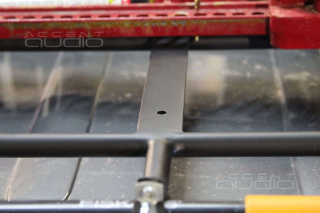 Установка рации MegaJet 555 в Volkswagen Amarok