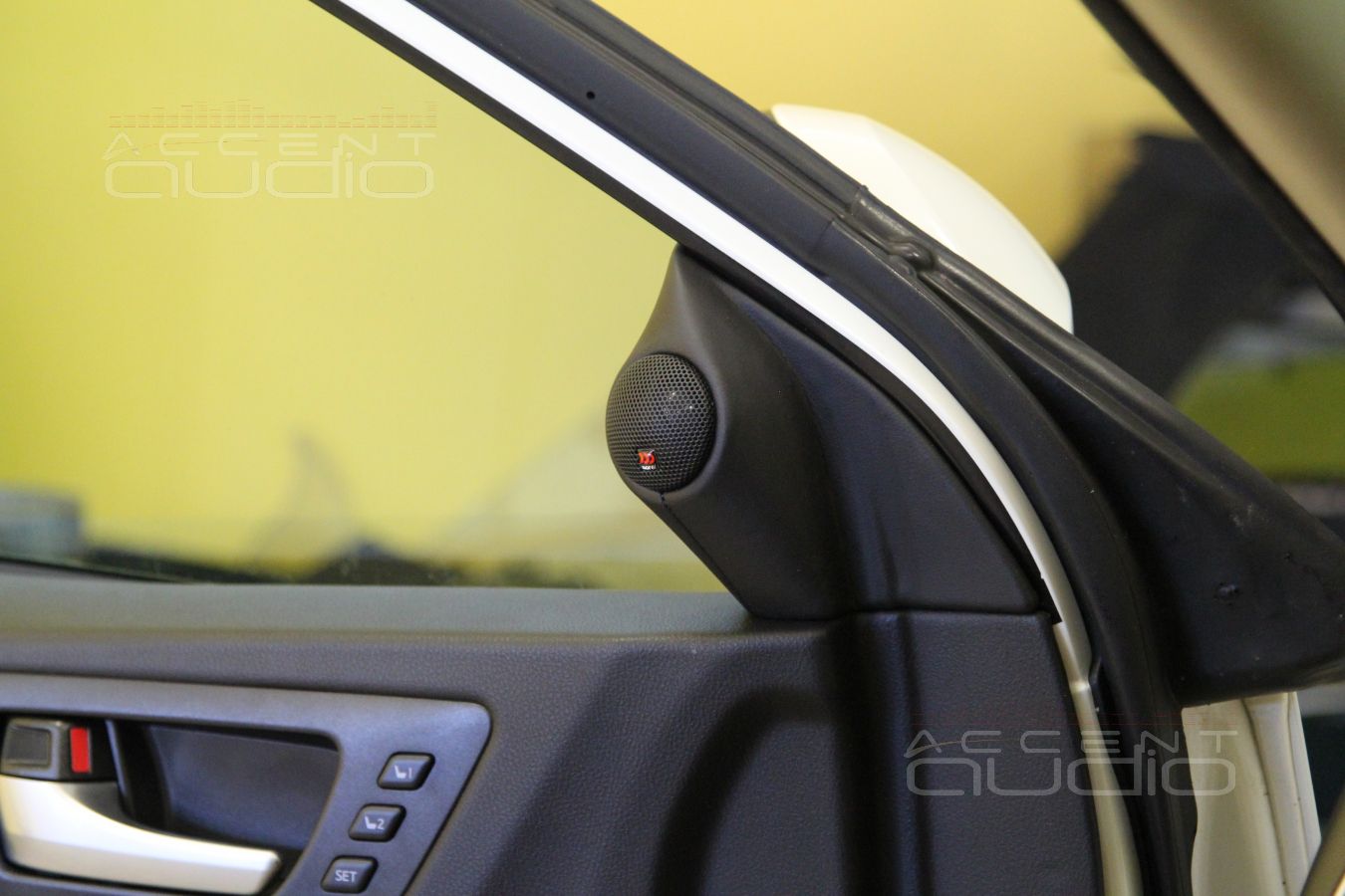 Установка Средне-Высокочастотников Morel CDM600