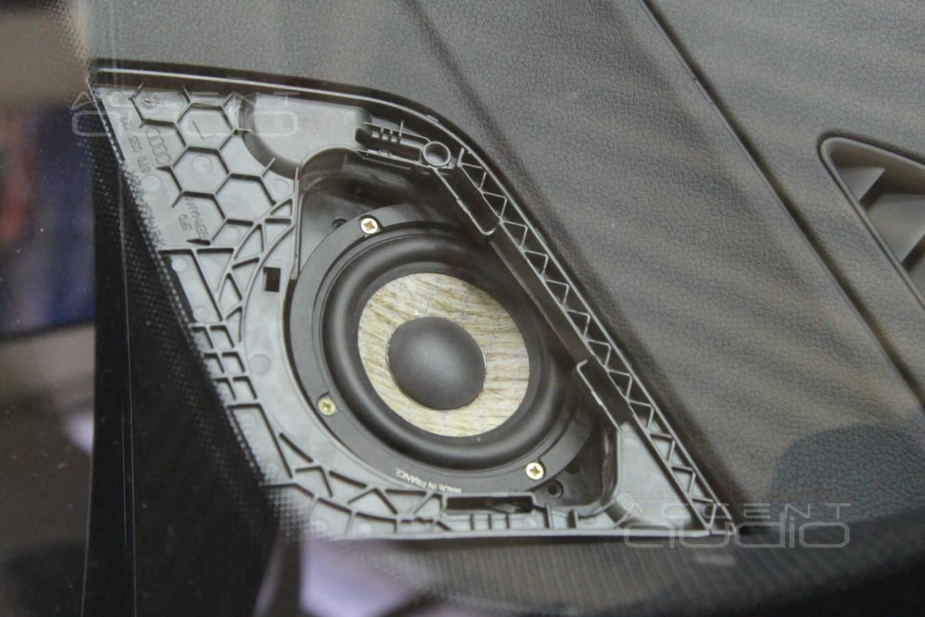 Твитеры и среднечастотники Focal в Audi A5 S-Line