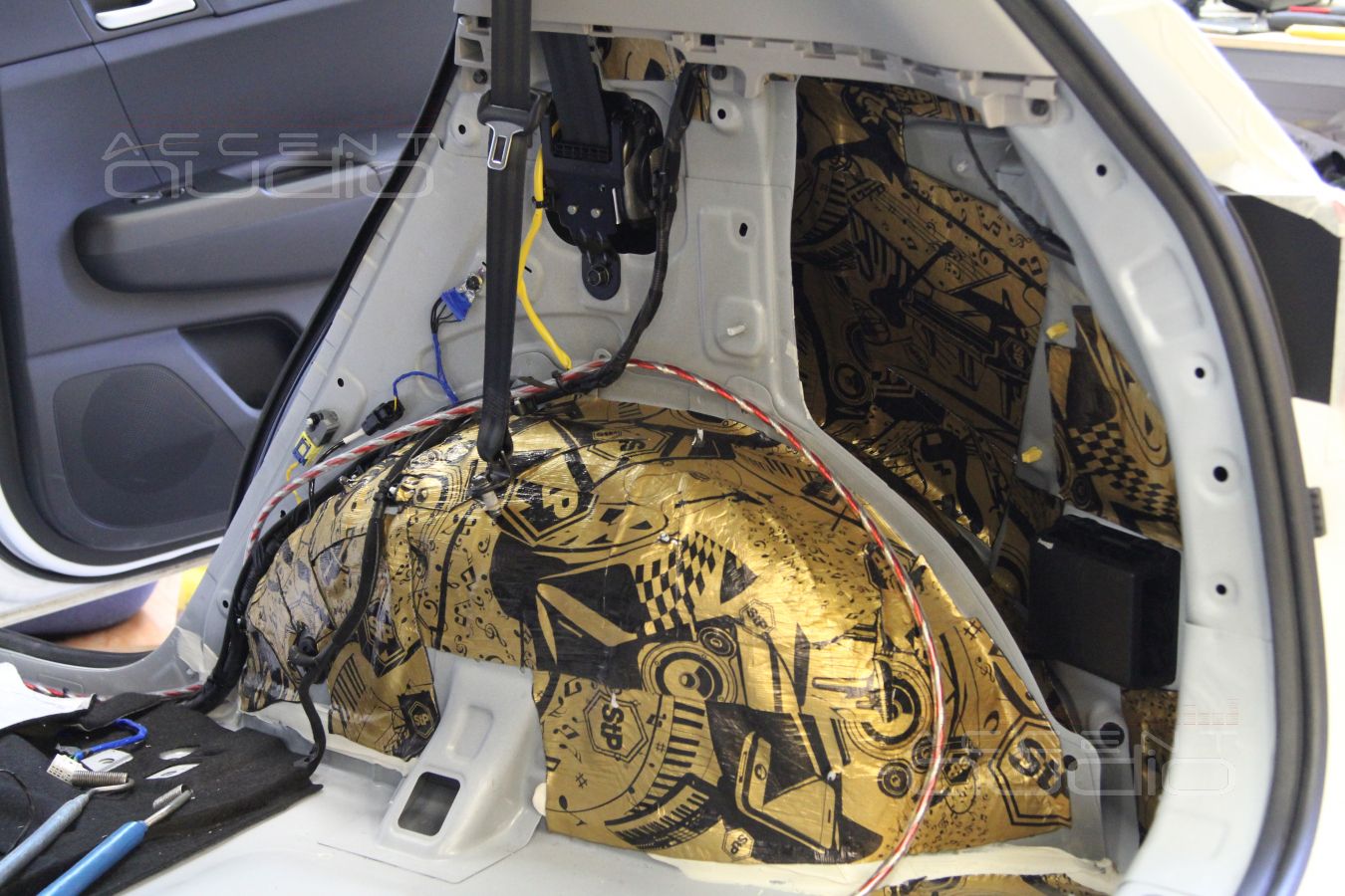 Сабвуфер в новом Kia Sportage.