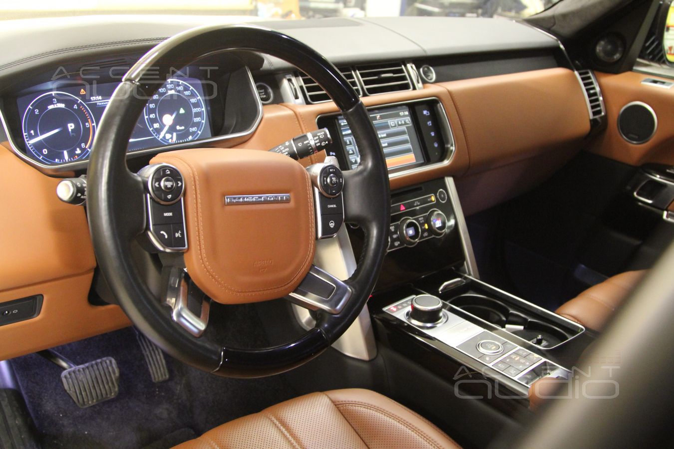 НЕ Meridian, а звук, соответствующий статусу и роскоши Range Rover Autobiography