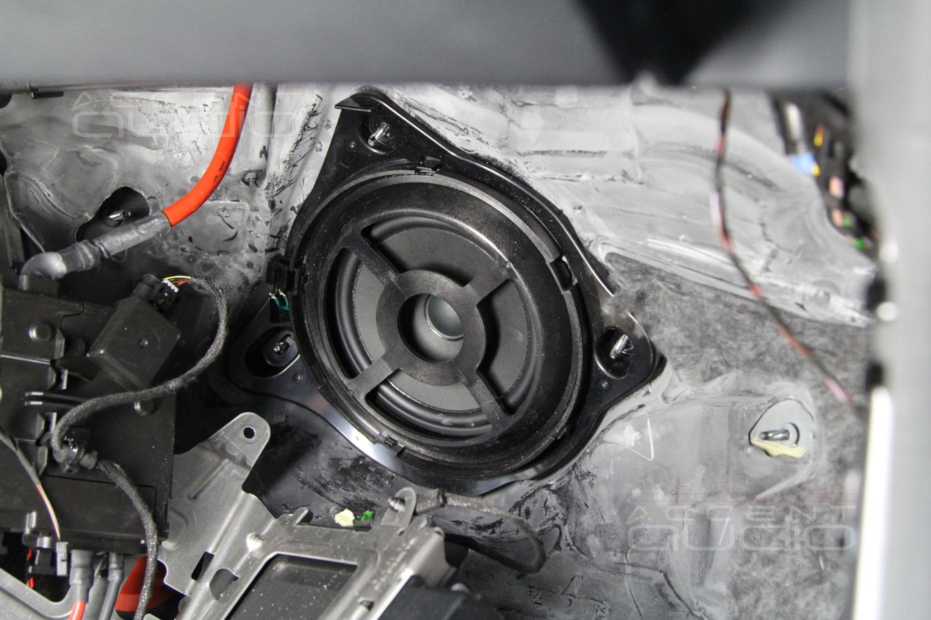 Модернизация аудиосистемы нового Mercedes-Benz C-class 2017