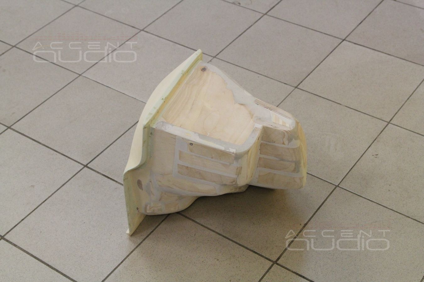 Идеальный сабвуфер-стелс для Audi Q5 – вариант Focal EXPERT P25DB