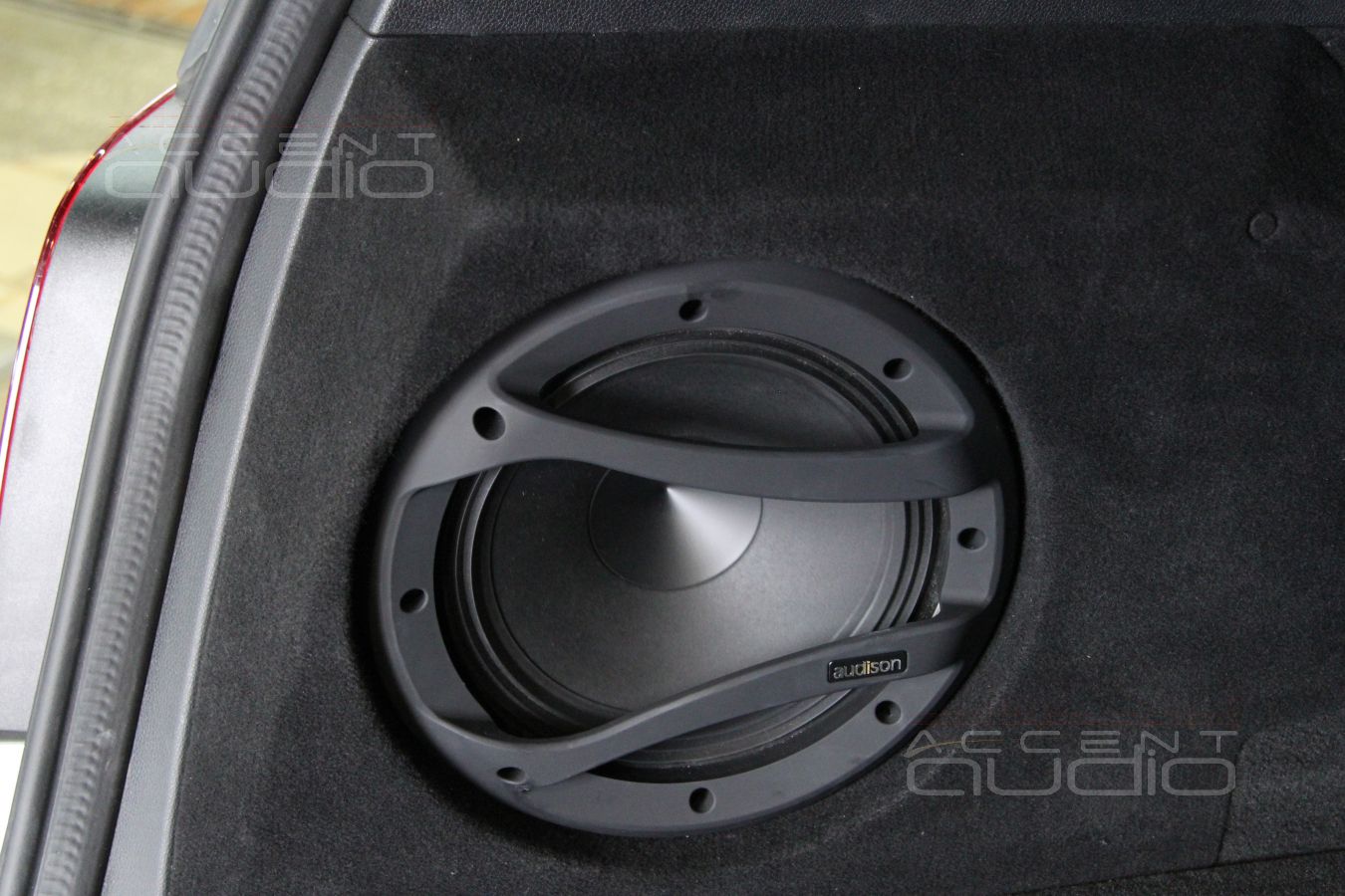 Сабвуфер CDTAudio QES 1020 в Mercedes GLK