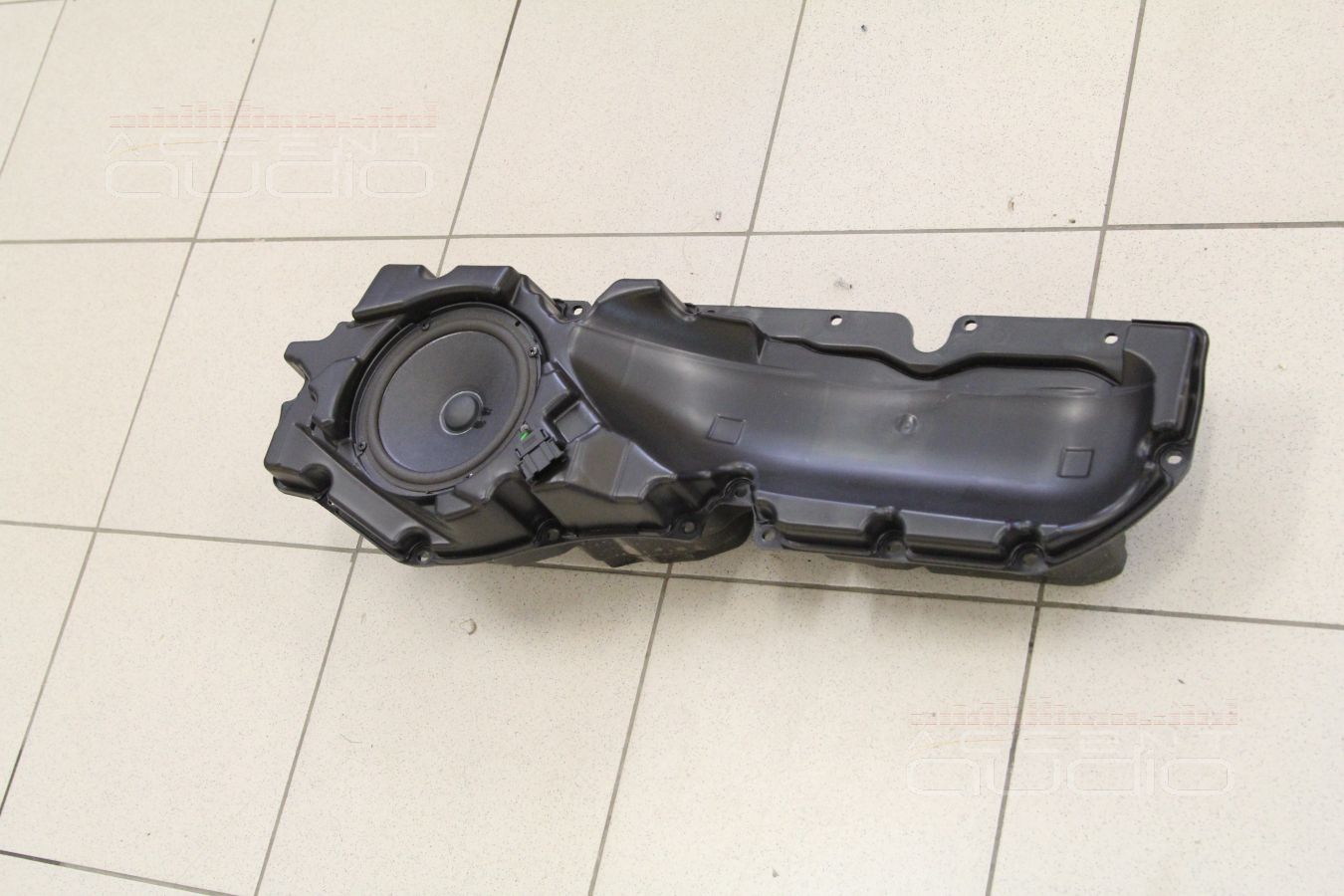 Аудиоподготовка Audi TT и дверные ящики