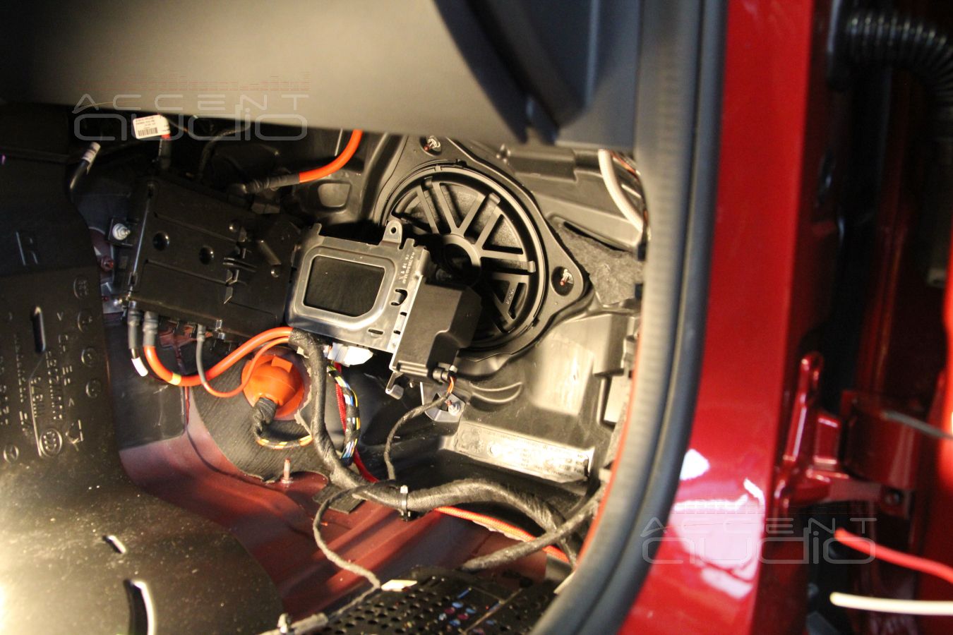 Установка Eton UG MB195 L в новый Mercedes W205 – элементарно !