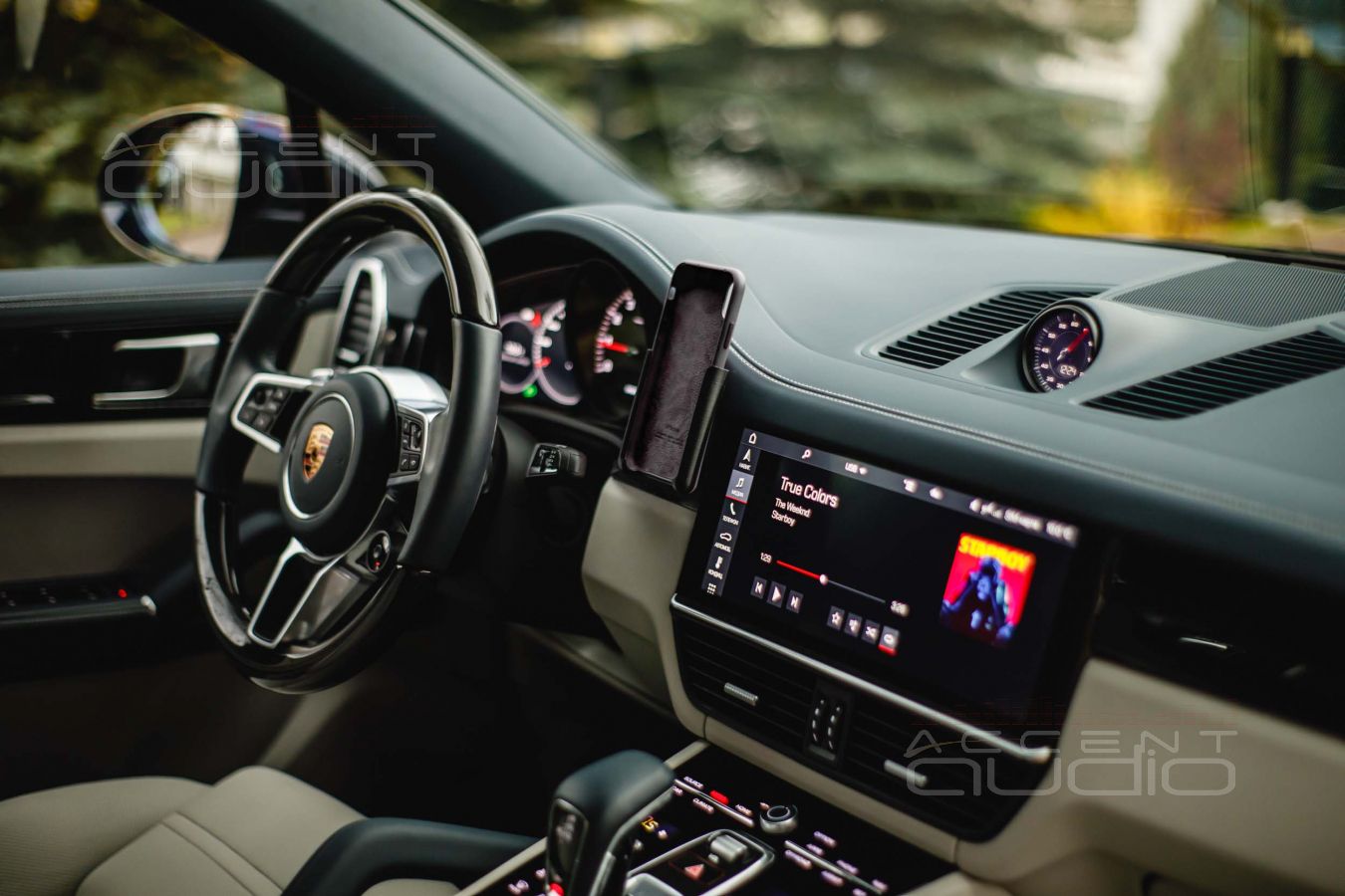 Крепление смартфона в Porsche Cayenne Coupe и его небольшой анонс