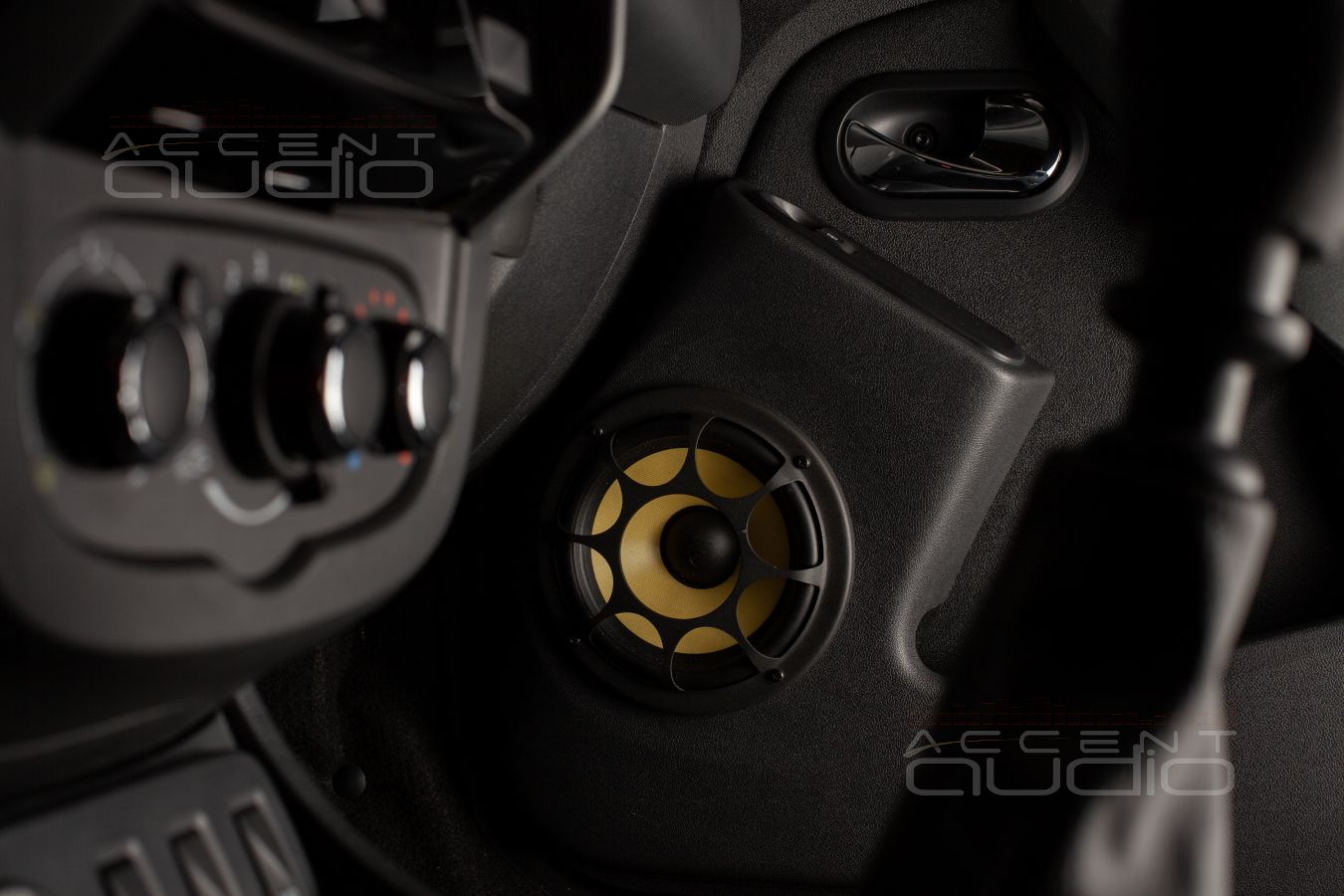 Аудиоподготовка дверей и установка акустики Focal MW ES165K (HPVE1078) в Renault Duster