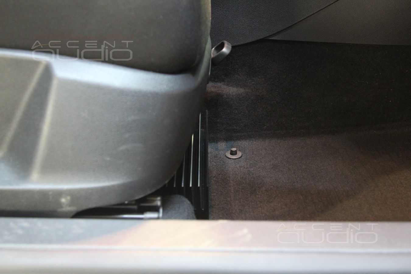 Усилители E.O.S. в Volkswagen Tiguan