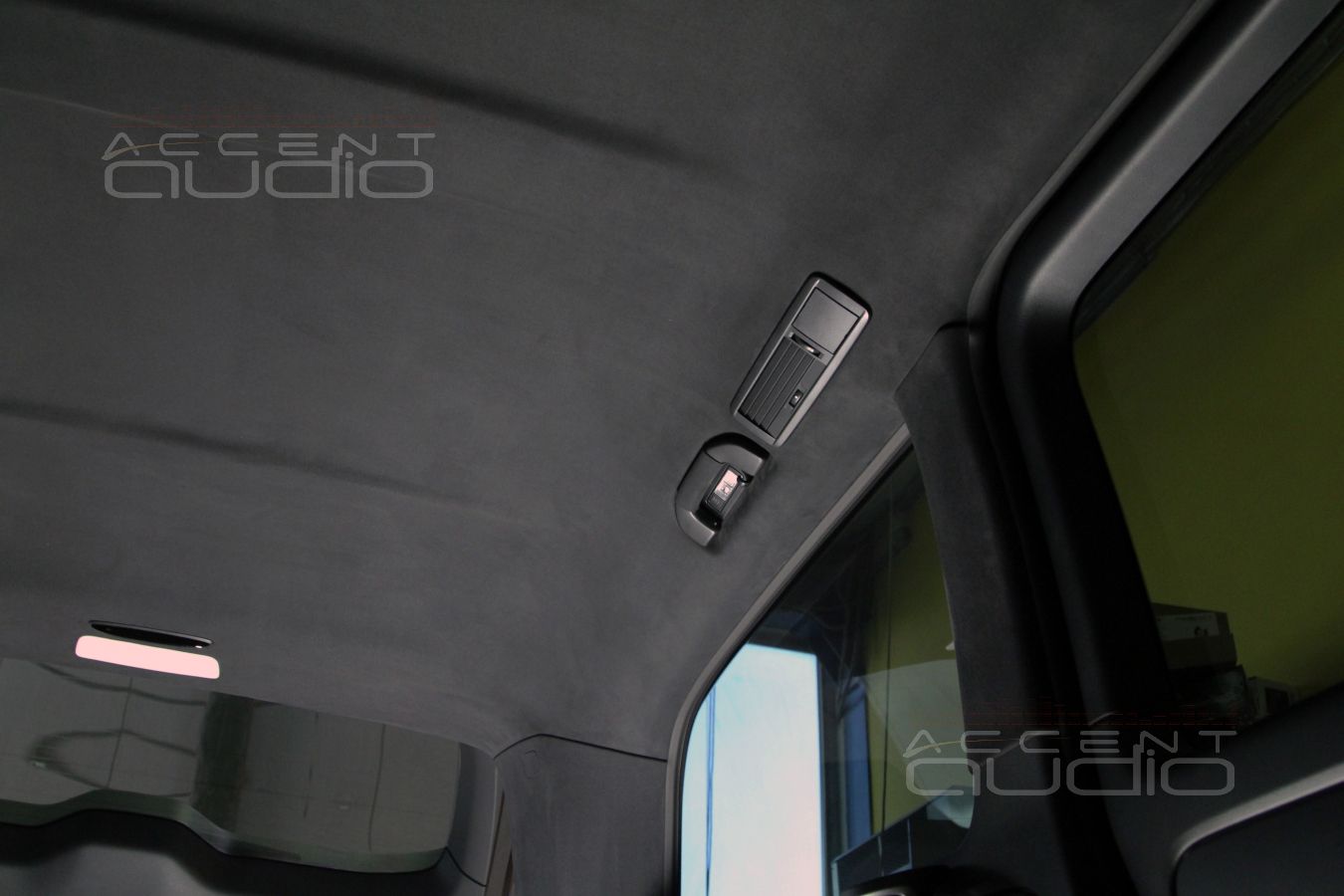 Перетяжка потолка в черную альканатру