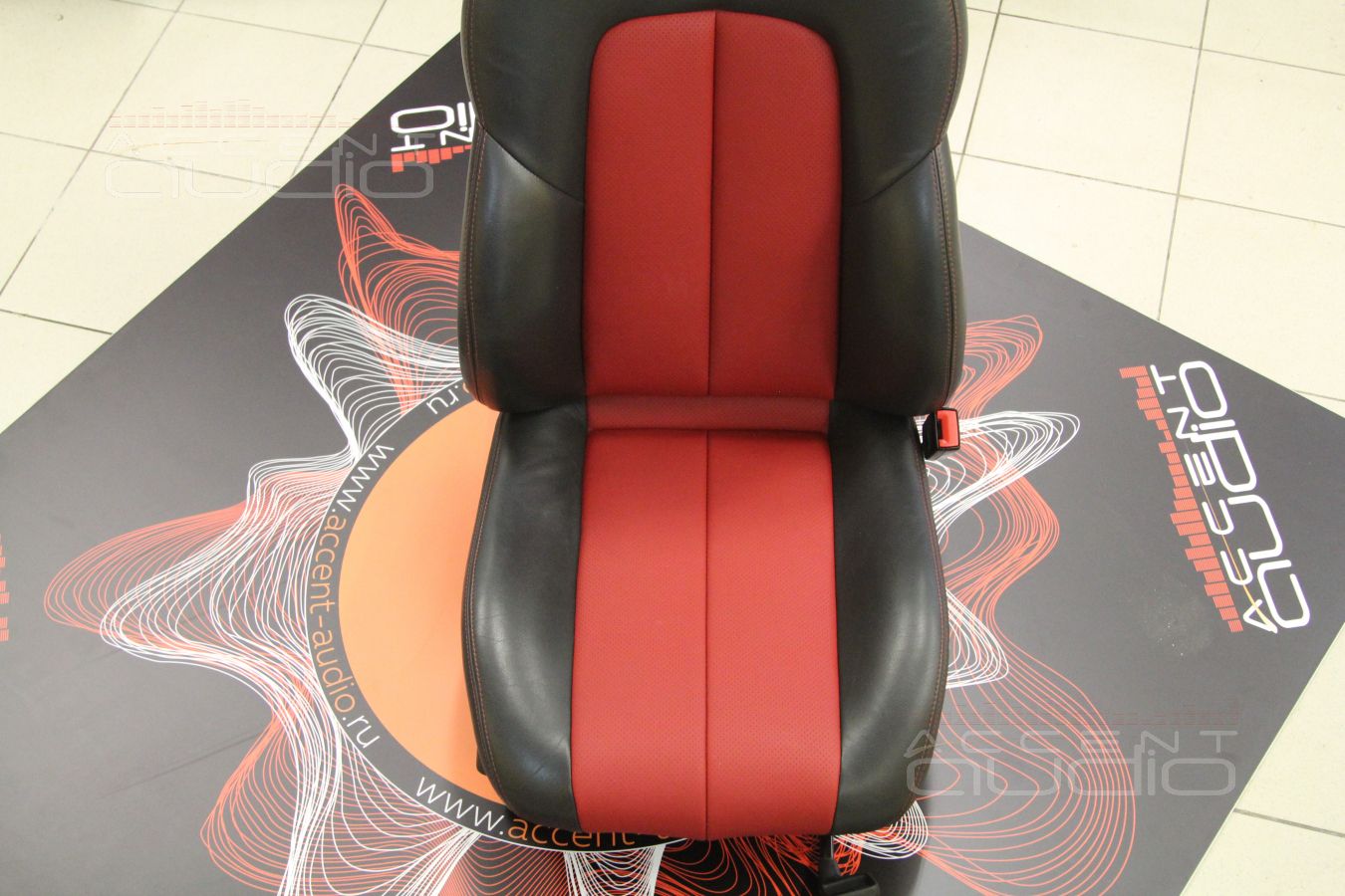 Mercedes-Benz ремонтируем, перешиваем, красим сидения и детали интерьера