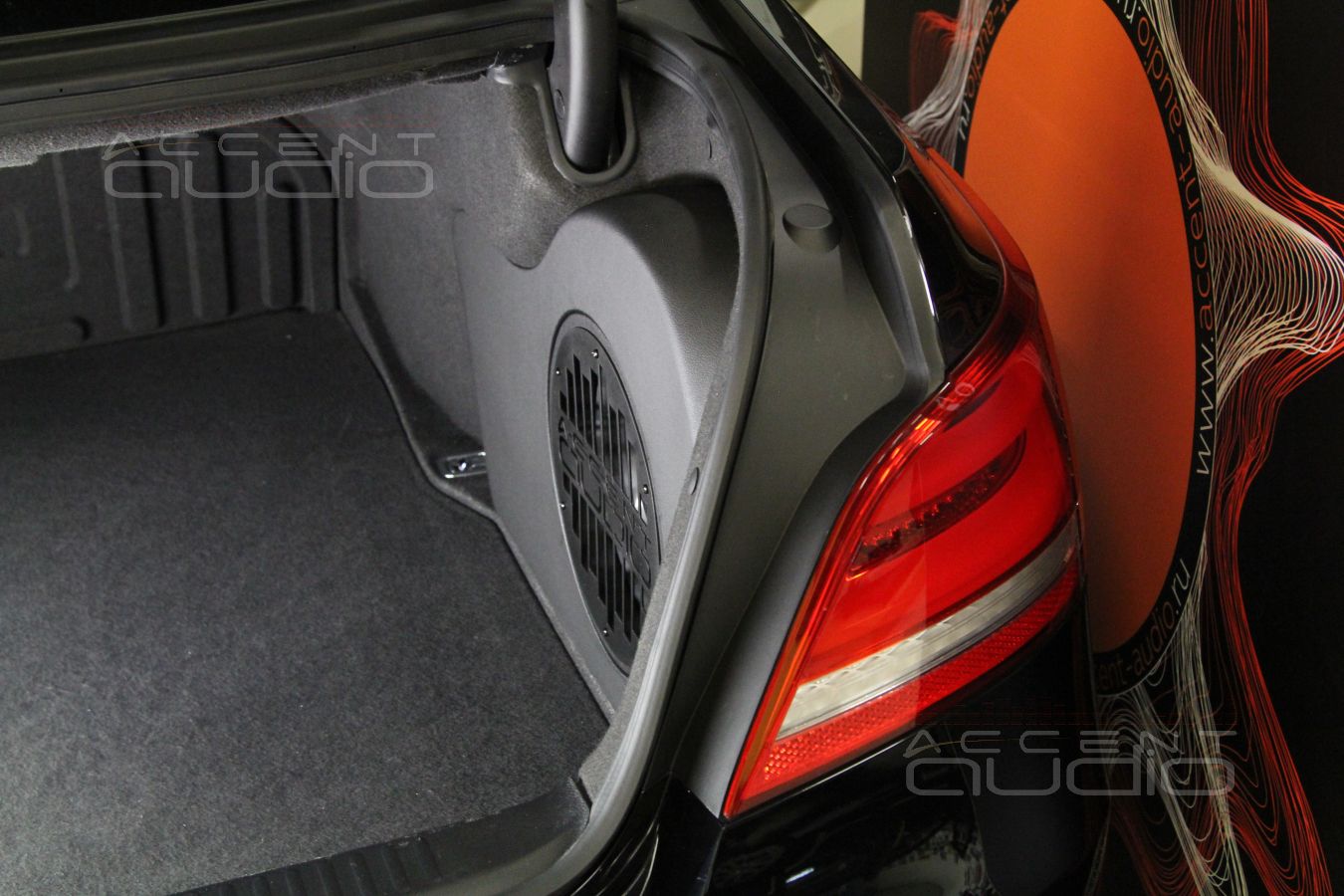 Его величество – сабвуфер JLAudio 10TW3