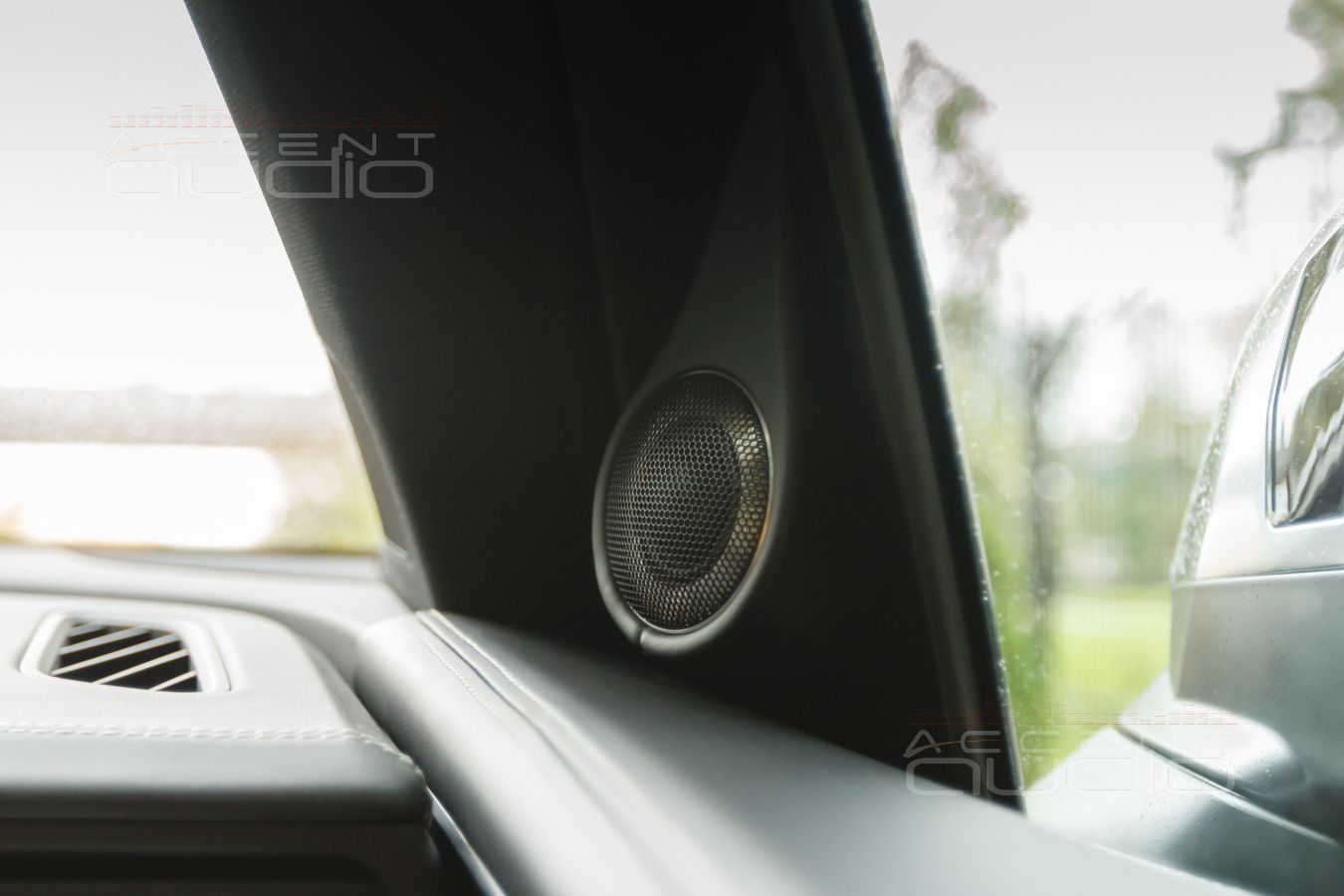 Новые твитеры Brax ML1 в Audi SQ7 – лучше, чем штатно