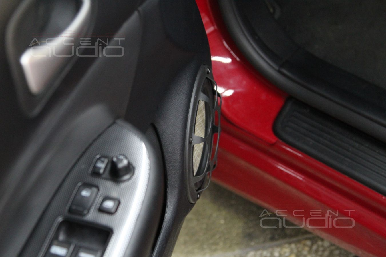 Установка акустики Focal Performance в Honda Accord 7