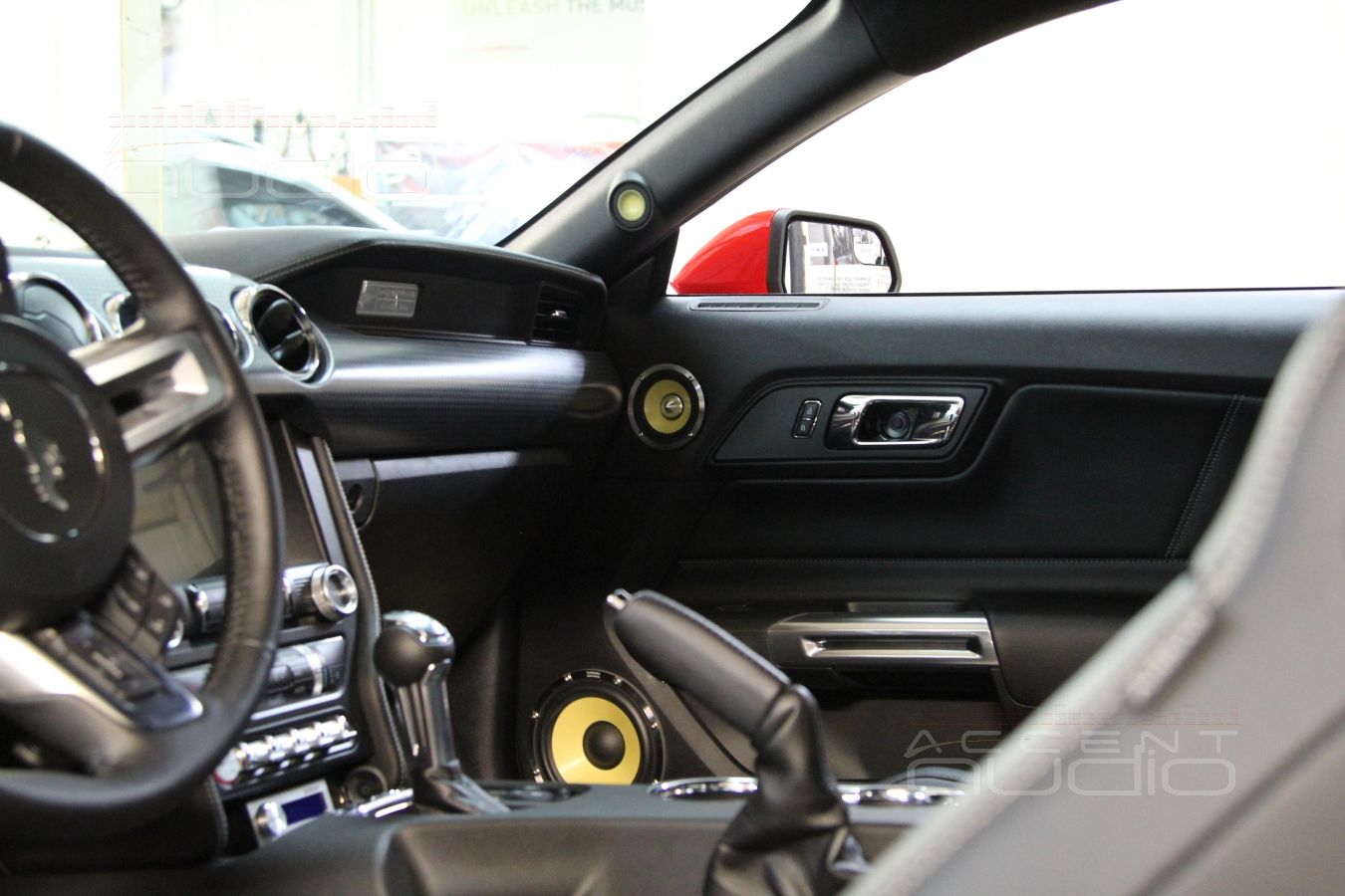 Установка новой акустики в Ford Mustang 2016