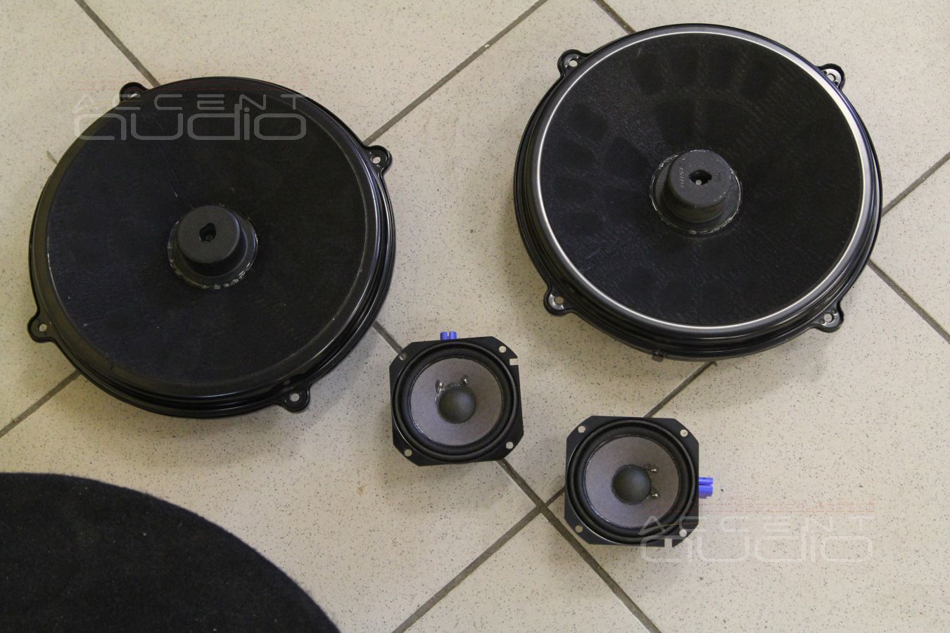 Что делать с акустикой в Chevrolet Corvette?