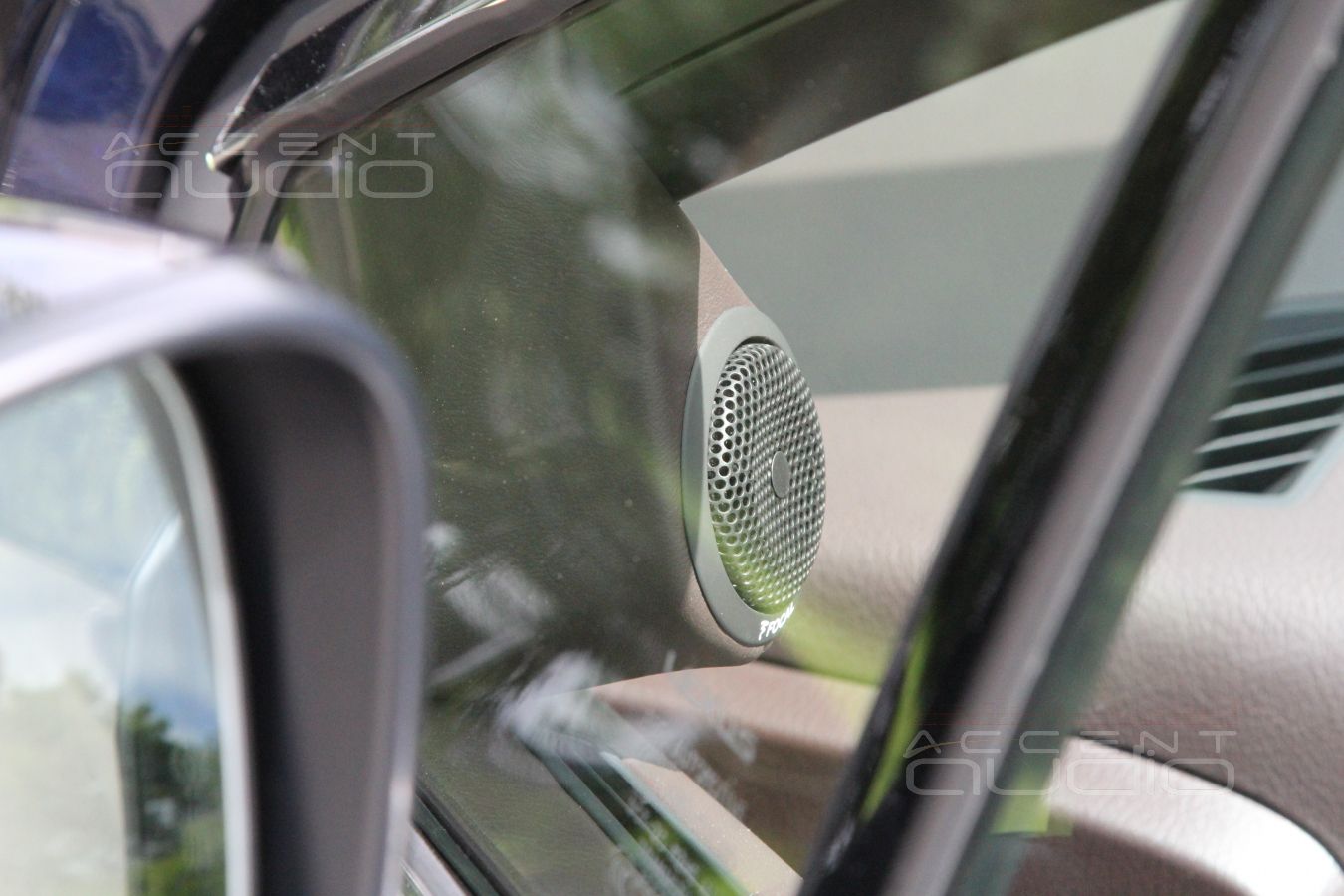 Твитеры: установка фронтальной акустики Focal Performance PS165F3 в Lexus RX350