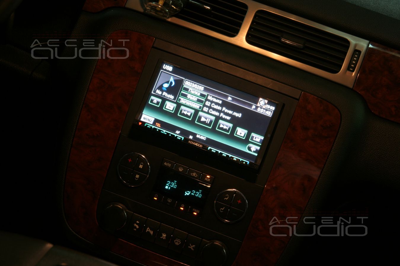 Замена магнитолы в Chevrolet Tahoe