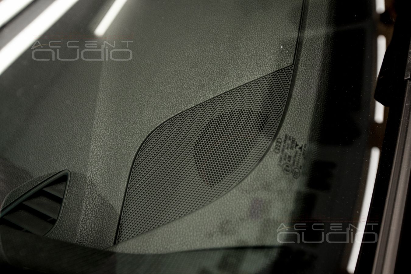 Установка широкополосных SOAudio 55NEO вместо дрянных твитеров для Audi A5