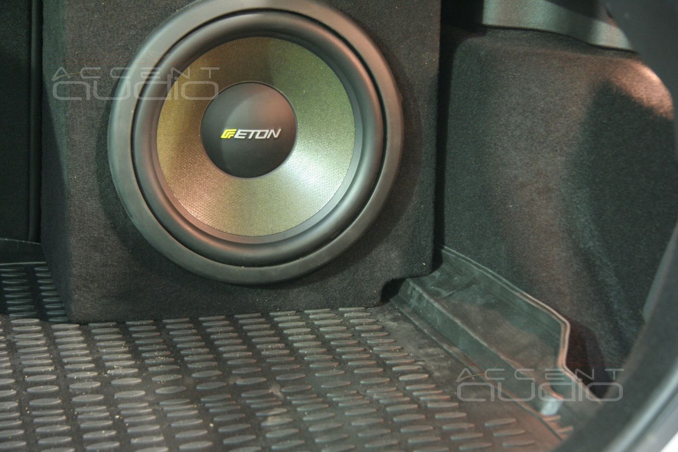 Установка сабвуфера в Ford Mondeo